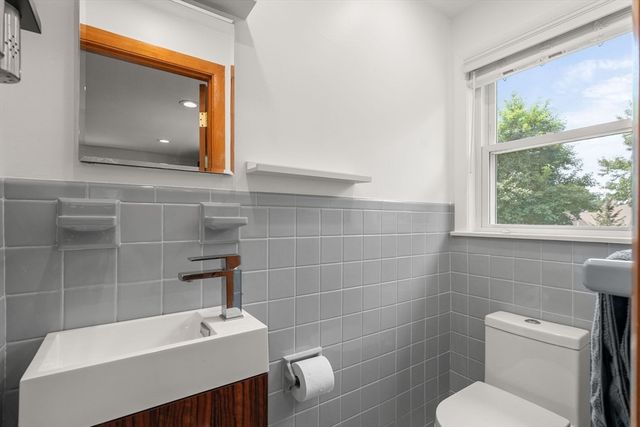10 Perley Ave, Peabody, MA 01960