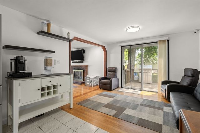 10 Perley Ave, Peabody, MA 01960