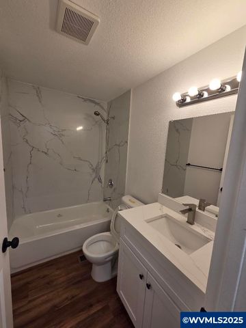 4744 Ravine Ct NE, Salem, OR 97305