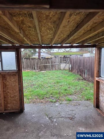 4744 Ravine Ct NE, Salem, OR 97305