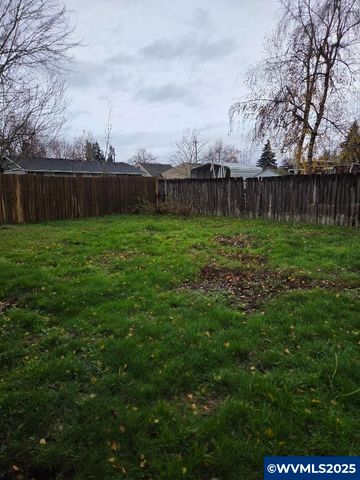 4744 Ravine Ct NE, Salem, OR 97305