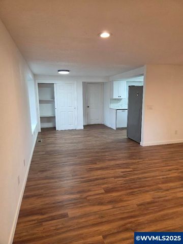 4744 Ravine Ct NE, Salem, OR 97305