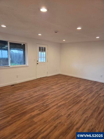 4744 Ravine Ct NE, Salem, OR 97305