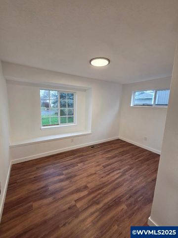 4744 Ravine Ct NE, Salem, OR 97305