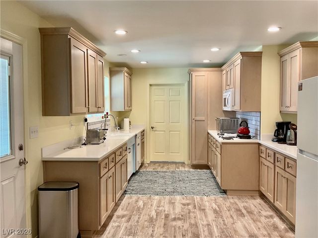 5261 East Kellogg Road, Pahrump, NV 89061