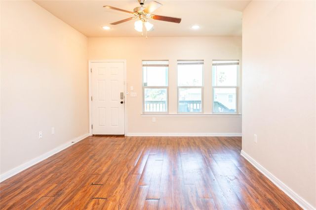1728 69th Street, Galveston, TX 77551