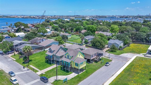 1728 69th Street, Galveston, TX 77551