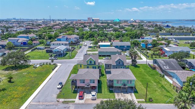 1728 69th Street, Galveston, TX 77551