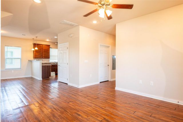 1728 69th Street, Galveston, TX 77551
