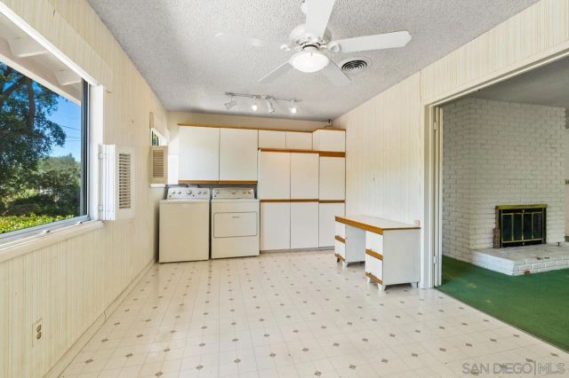 2004 Shire, El Cajon, CA 92019