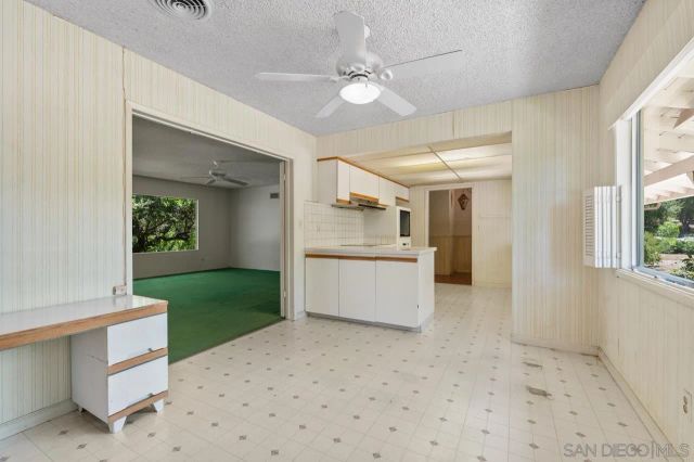 2004 Shire, El Cajon, CA 92019