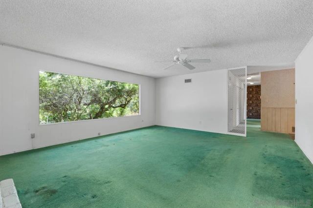 2004 Shire, El Cajon, CA 92019