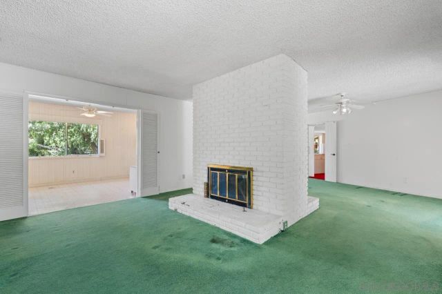 2004 Shire, El Cajon, CA 92019