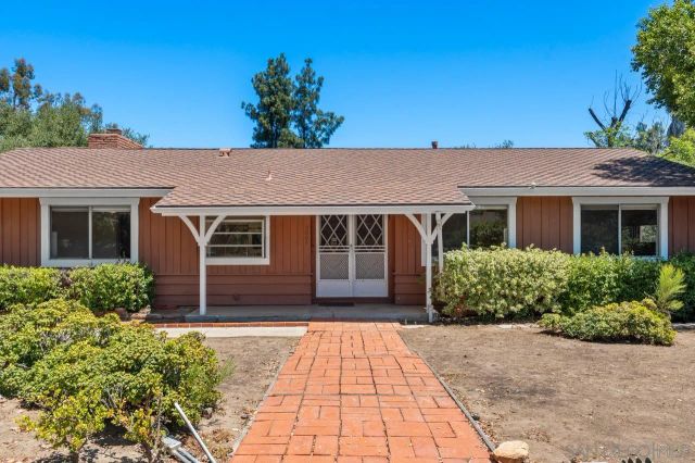 2004 Shire, El Cajon, CA 92019
