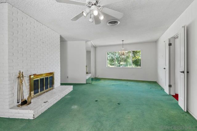 2004 Shire, El Cajon, CA 92019