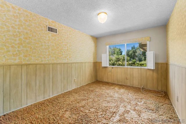 2004 Shire, El Cajon, CA 92019