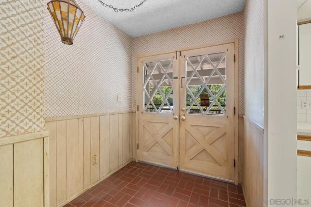 2004 Shire, El Cajon, CA 92019