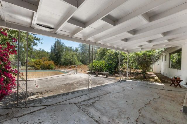 2004 Shire, El Cajon, CA 92019