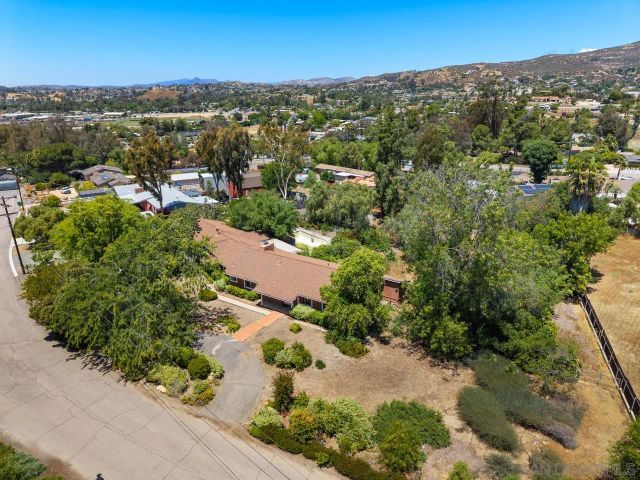 2004 Shire, El Cajon, CA 92019
