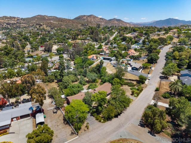 2004 Shire, El Cajon, CA 92019