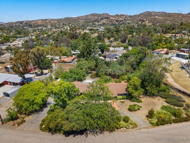 2004 Shire, El Cajon, CA 92019