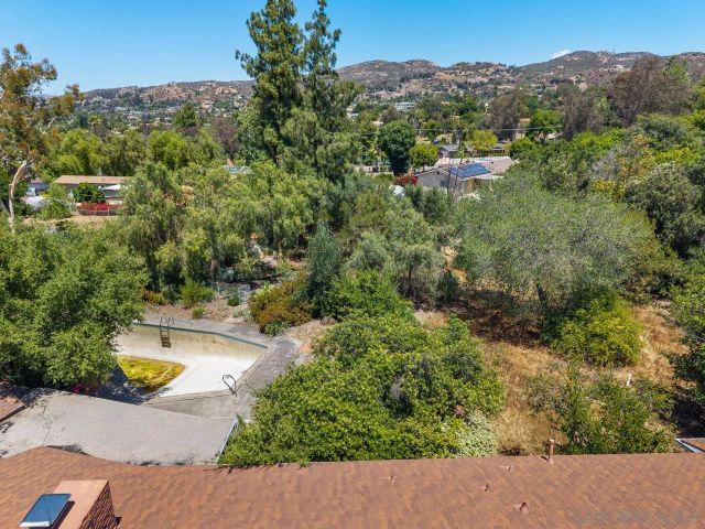 2004 Shire, El Cajon, CA 92019