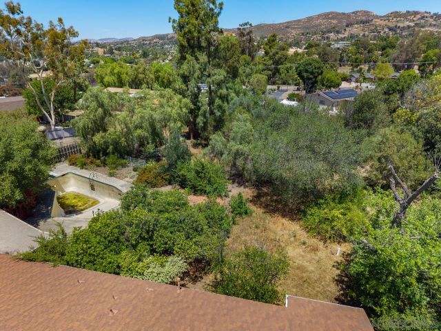 2004 Shire, El Cajon, CA 92019