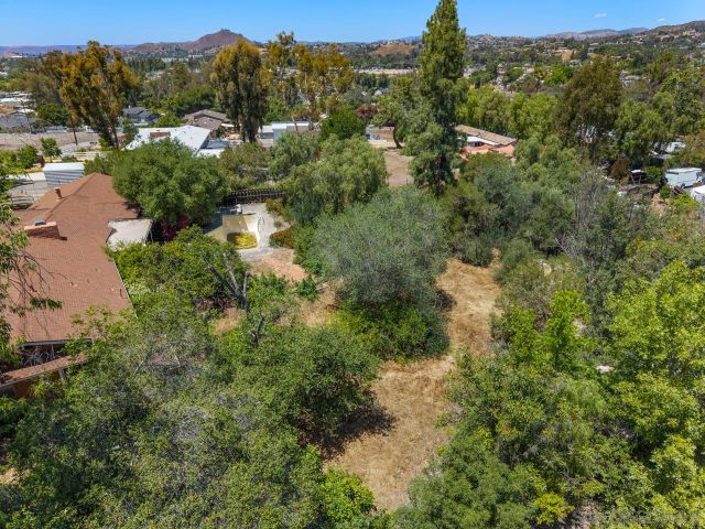 2004 Shire, El Cajon, CA 92019