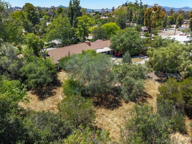 2004 Shire, El Cajon, CA 92019