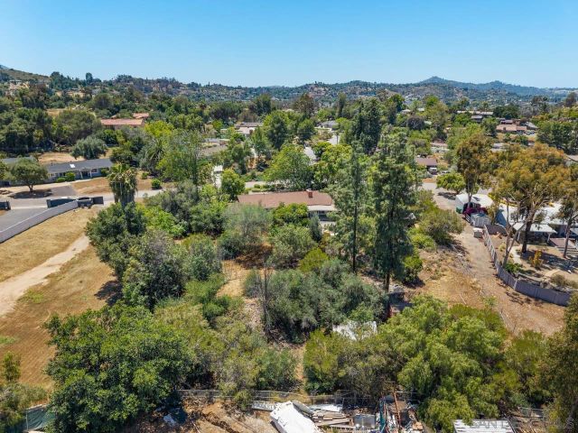 2004 Shire, El Cajon, CA 92019