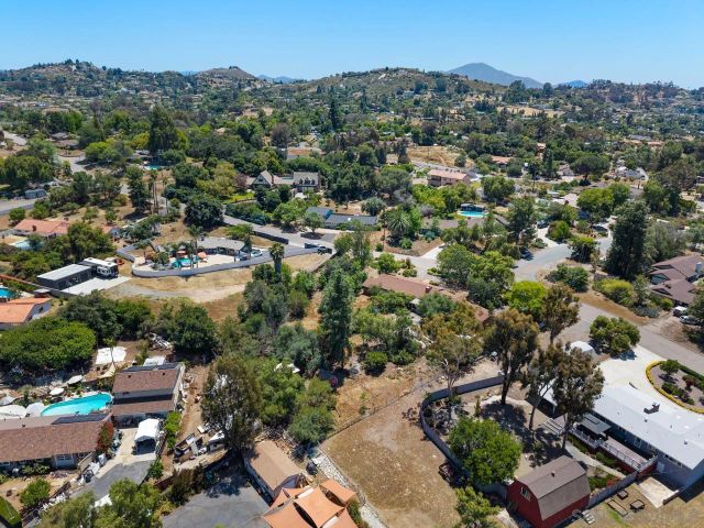 2004 Shire, El Cajon, CA 92019