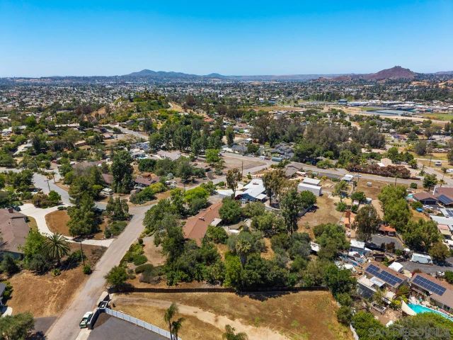 2004 Shire, El Cajon, CA 92019