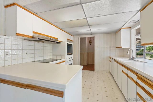2004 Shire, El Cajon, CA 92019