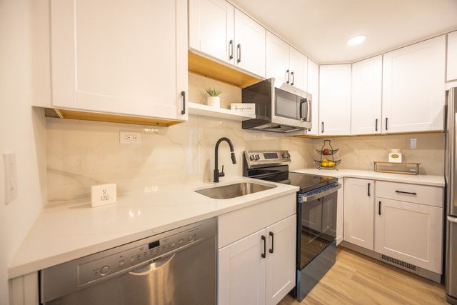 95 Wildherd Drive, Henrietta, NY 14467