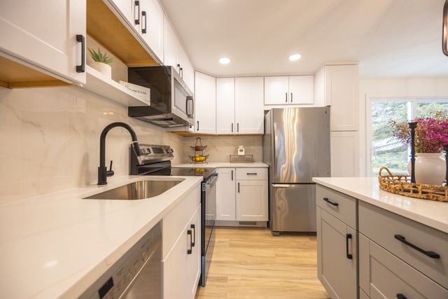 95 Wildherd Drive, Henrietta, NY 14467