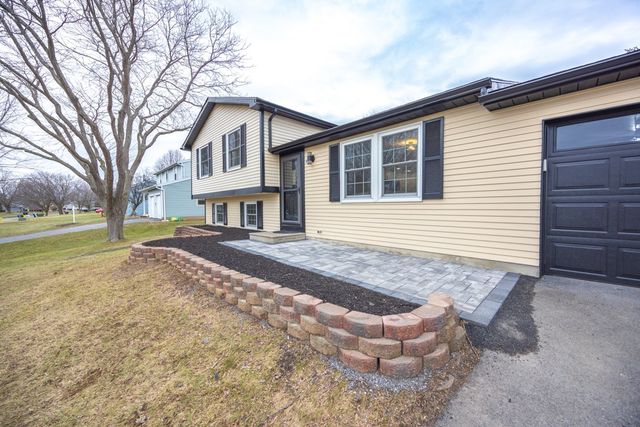 95 Wildherd Drive, Henrietta, NY 14467