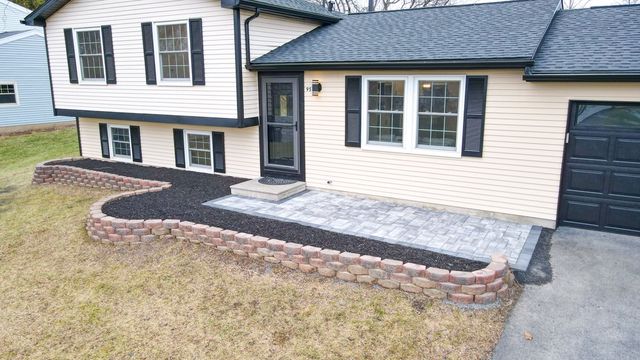 95 Wildherd Drive, Henrietta, NY 14467