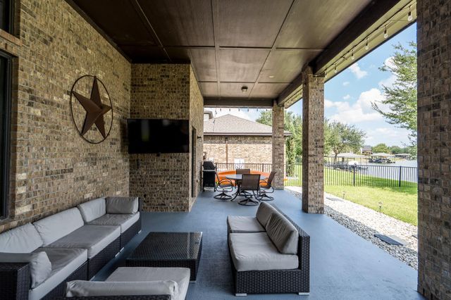 9618 W Pedernales River Drive, Cypress, TX 77433