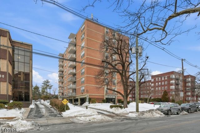 704 N Broad St 3C, Elizabeth City, NJ 07208