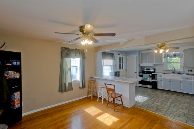 93 Moss Rd, Springfield, MA 01119
