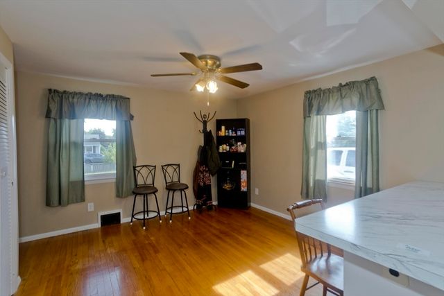 93 Moss Rd, Springfield, MA 01119