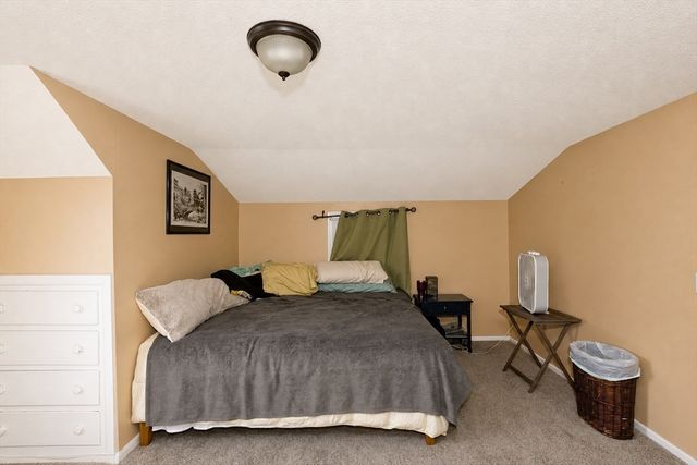 93 Moss Rd, Springfield, MA 01119