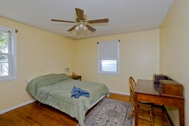 93 Moss Rd, Springfield, MA 01119