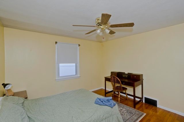 93 Moss Rd, Springfield, MA 01119