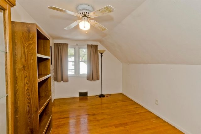 93 Moss Rd, Springfield, MA 01119