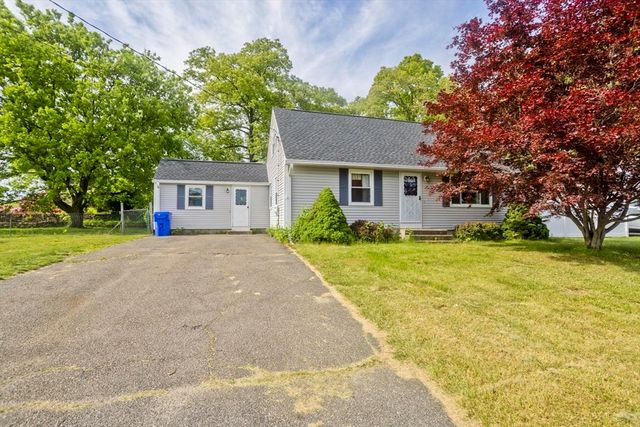 93 Moss Rd, Springfield, MA 01119