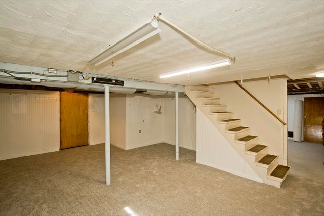 93 Moss Rd, Springfield, MA 01119