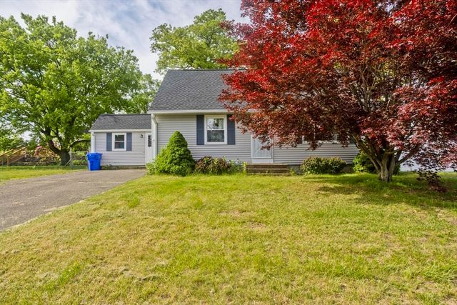 93 Moss Rd, Springfield, MA 01119
