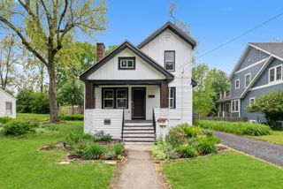 504 Newton Avenue, Glen Ellyn, IL 60137