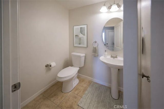 820 E Ruby Lace, Azusa, CA 91702